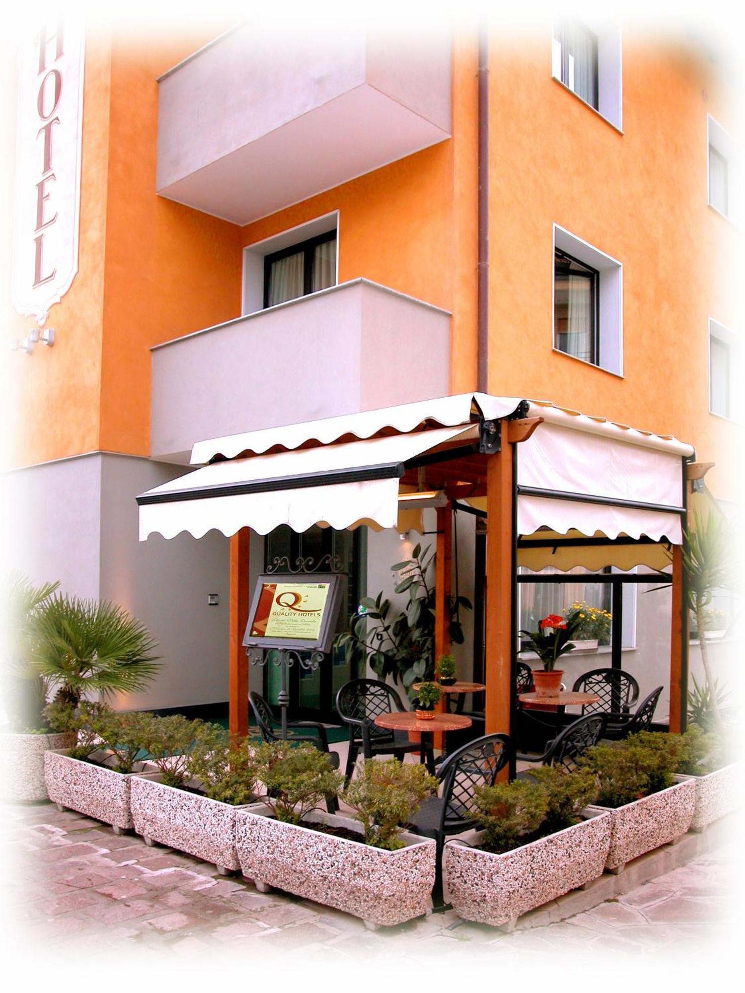 New Automatic Villa Daniela San Bartolomeo Al Mare Eksteriør billede